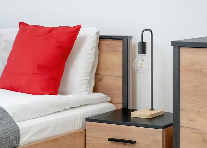 Przestronny Blisko Jeziora W Poznaniu 2 Miejsca Postojowe By Renters Apartamento Poznań